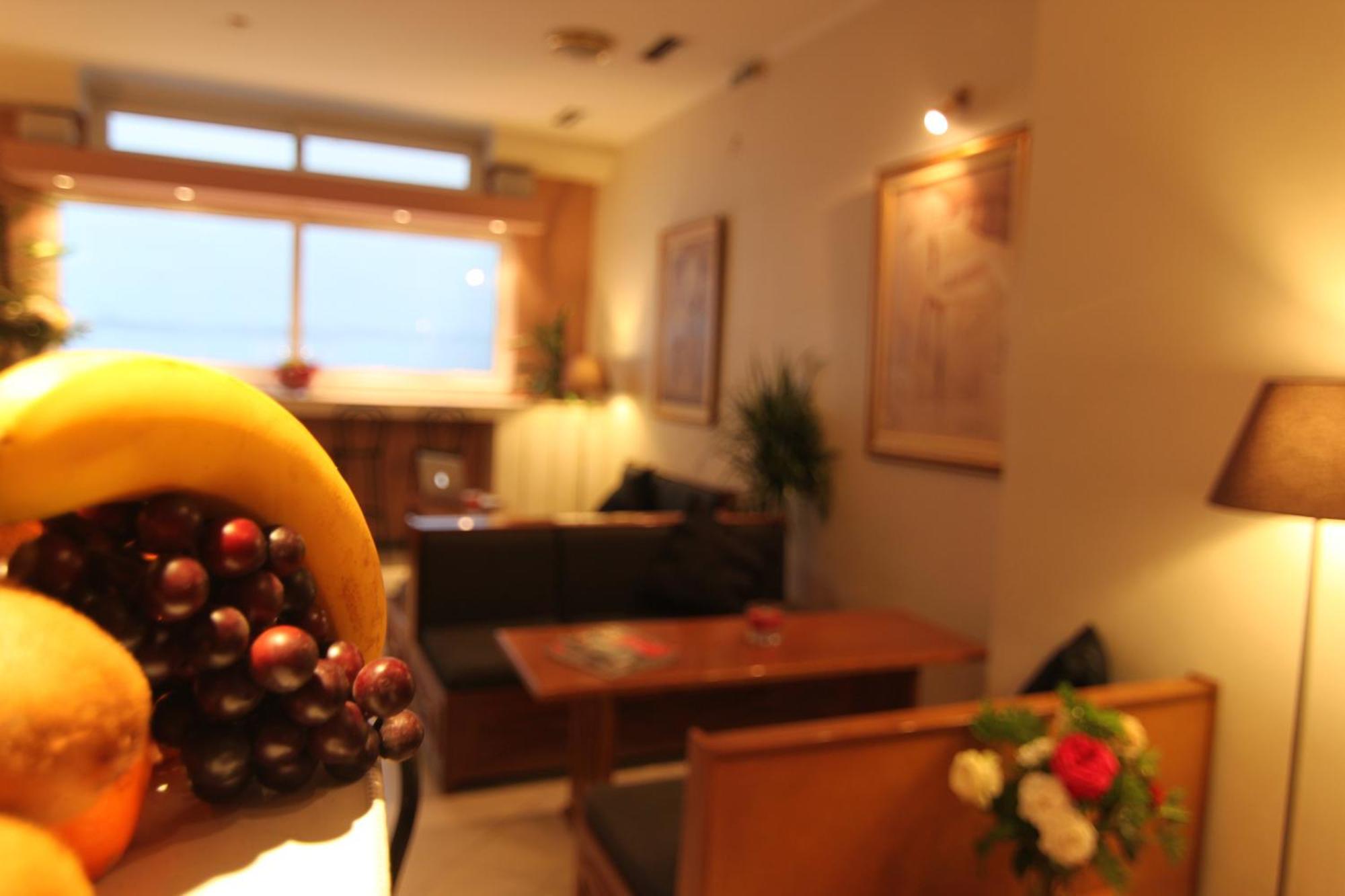 Achillion Hotel Athena Bagian luar foto