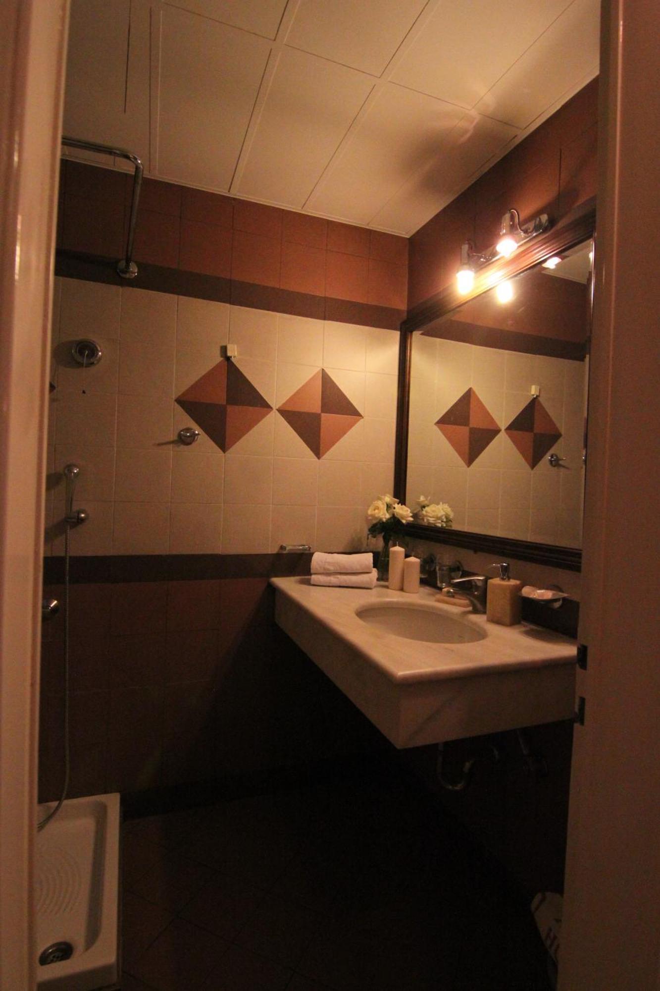Achillion Hotel Athena Bagian luar foto